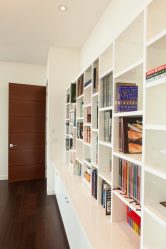 Portas interiores no interior do apartamento (305+ fotos): opções elegantes e modernas