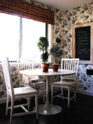 Papéis de parede em estilo provençal: Regras de design de sala (mais de 150 fotos). Como tornar o interior realmente francês?