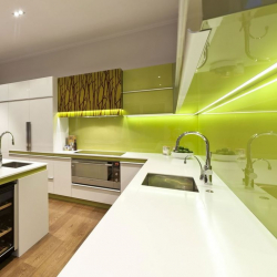 Iluminação adequada na cozinha: Opções modernas para um design aconchegante (mais de 155 fotos)