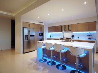 Iluminação adequada na cozinha: Opções modernas para um design aconchegante (mais de 155 fotos)