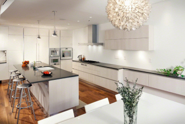 Iluminação adequada na cozinha: Opções modernas para um design aconchegante (mais de 155 fotos)