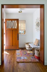 Opções interiores no Corredor: mais de 225 designs fotográficos (pedra / laminado / azulejo / fresco). Qual cor da parede é melhor?