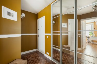 Opções interiores no Corredor: mais de 225 designs fotográficos (pedra / laminado / azulejo / fresco). Qual cor da parede é melhor?