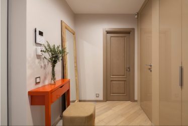 Opções interiores no Corredor: mais de 225 designs fotográficos (pedra / laminado / azulejo / fresco). Qual cor da parede é melhor?