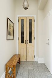 Opções interiores no Corredor: mais de 225 designs fotográficos (pedra / laminado / azulejo / fresco). Qual cor da parede é melhor?