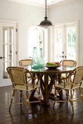 Mesa oval na cozinha - Versão universal para qualquer interior (mais de 210 fotos de modelos deslizantes, de vidro e de madeira)