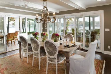 Mesa oval na cozinha - Versão universal para qualquer interior (mais de 210 fotos de modelos deslizantes, de vidro e de madeira)