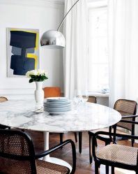 Mesa oval na cozinha - Versão universal para qualquer interior (mais de 210 fotos de modelos deslizantes, de vidro e de madeira)