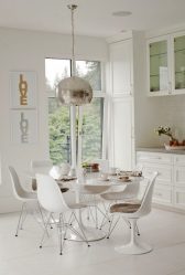 Mesa oval na cozinha - Versão universal para qualquer interior (mais de 210 fotos de modelos deslizantes, de vidro e de madeira)