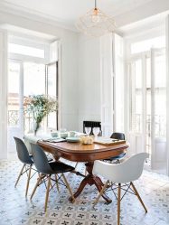 Mesa oval na cozinha - Versão universal para qualquer interior (mais de 210 fotos de modelos deslizantes, de vidro e de madeira)