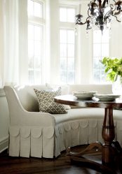 Mesa oval na cozinha - Versão universal para qualquer interior (mais de 210 fotos de modelos deslizantes, de vidro e de madeira)