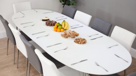 Mesa oval na cozinha - Versão universal para qualquer interior (mais de 210 fotos de modelos deslizantes, de vidro e de madeira)
