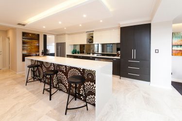 Painéis de PVC para paredes: 235+ (foto) para o seu interior (para cozinha, banheiro, corredor)