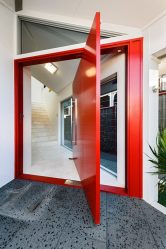 Portas de entrada de plástico em uma casa privada (145 + Foto): Como fazer e de forma segura e bonita?