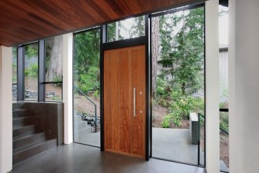 Portas de entrada de plástico em uma casa privada (145 + Foto): Como fazer e de forma segura e bonita?