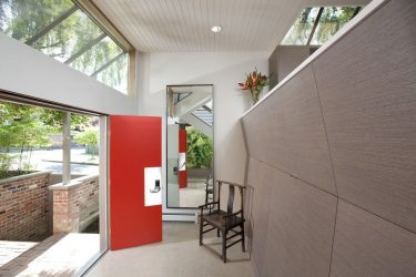 Portas de entrada de plástico em uma casa privada (145 + Foto): Como fazer e de forma segura e bonita?