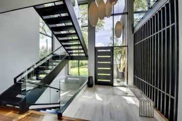 Portas de entrada de plástico em uma casa privada (145 + Foto): Como fazer e de forma segura e bonita?