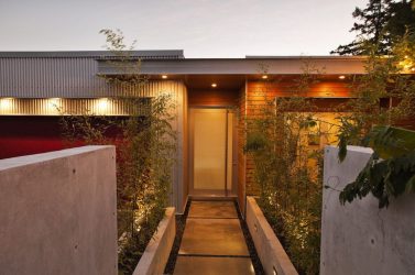 Portas de entrada de plástico em uma casa privada (145 + Foto): Como fazer e de forma segura e bonita?