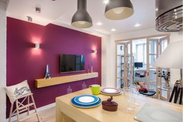 Prateleira de TV na parede (295+ fotos): nuances de design (articulada, canto, vidro)