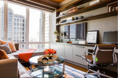 Prateleira de TV na parede (295+ fotos): nuances de design (articulada, canto, vidro)