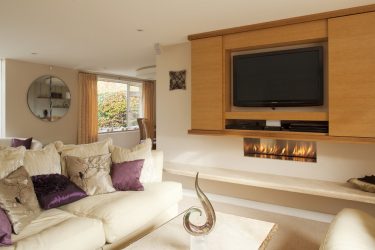 Prateleira de TV na parede (295+ fotos): nuances de design (articulada, canto, vidro)