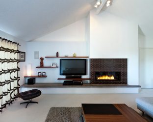 Prateleira de TV na parede (295+ fotos): nuances de design (articulada, canto, vidro)