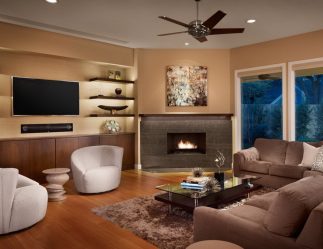 Prateleira de TV na parede (295+ fotos): nuances de design (articulada, canto, vidro)