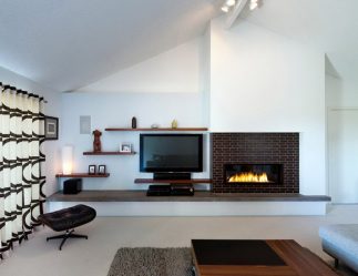 Prateleira de TV na parede (295+ fotos): nuances de design (articulada, canto, vidro)