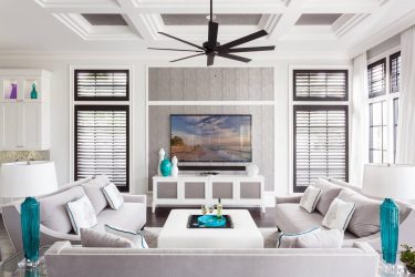 Prateleira de TV na parede (295+ fotos): nuances de design (articulada, canto, vidro)