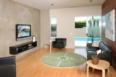 Prateleira de TV na parede (295+ fotos): nuances de design (articulada, canto, vidro)