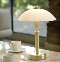 Regras de design de iluminação: Candeeiros de mesa para a mesa.As melhores opções que agradam a todos