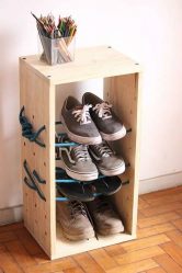 Hall de entrada com prateleiras para sapatos e roupas As mãos: 125 + opções de foto (com um assento, com um cabide, com uma banqueta e não só)