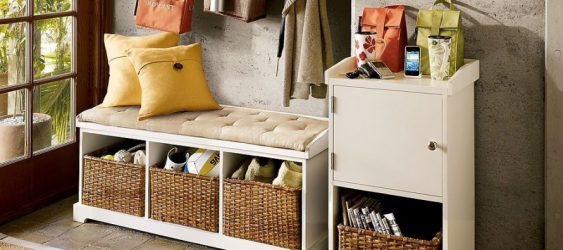Hall de entrada com prateleiras para sapatos e roupas As mãos: 125 + opções de foto (com um assento, com um cabide, com uma banqueta e não só)