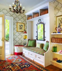Hall de entrada com prateleiras para sapatos e roupas As mãos: 125 + opções de foto (com um assento, com um cabide, com uma banqueta e não só)