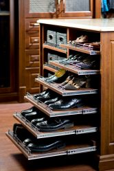 Hall de entrada com prateleiras para sapatos e roupas As mãos: 125 + opções de foto (com um assento, com um cabide, com uma banqueta e não só)