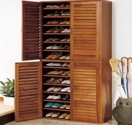 Hall de entrada com prateleiras para sapatos e roupas As mãos: 125 + opções de foto (com um assento, com um cabide, com uma banqueta e não só)