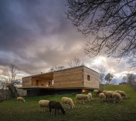 Projetos de casas de um andar de um bar: Regras de registro, vantagens e desvantagens