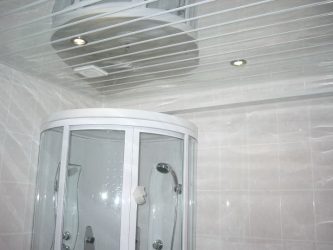 Rack de teto no banheiro: 4 etapas para um resultado perfeito. Instalação DIY