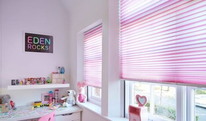 Como escolher e pendurar cortinas nas janelas de plástico e madeira? 220+ (fotos) no interior da cozinha, quarto, varanda