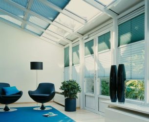 Como escolher e pendurar cortinas nas janelas de plástico e madeira? 220+ (fotos) no interior da cozinha, quarto, varanda