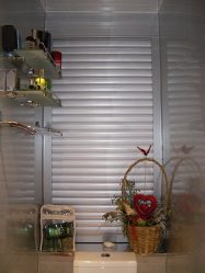 Persianas no banheiro - A escolha do homem moderno. 70+ (foto) opções e nuances de sua instalação