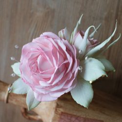 Rosas grandes e pequenas de Foamiran: 150+ (foto) com instruções passo a passo. 7 master classes detalhadas para iniciantes