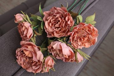 Rosas grandes e pequenas de Foamiran: 150+ (foto) com instruções passo a passo. 7 master classes detalhadas para iniciantes