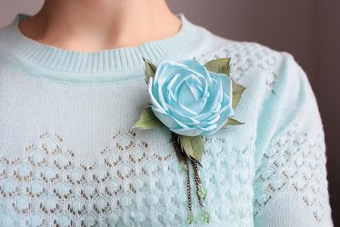 Rosas grandes e pequenas de Foamiran: 150+ (foto) com instruções passo a passo. 7 master classes detalhadas para iniciantes