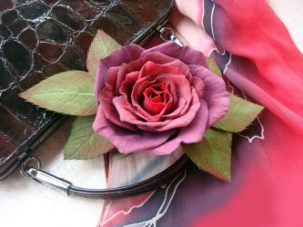 Rosas grandes e pequenas de Foamiran: 150+ (foto) com instruções passo a passo. 7 master classes detalhadas para iniciantes