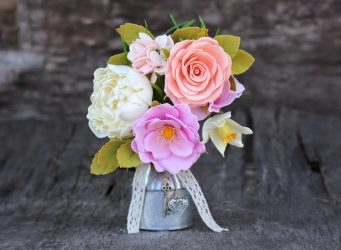 Rosas grandes e pequenas de Foamiran: 150+ (foto) com instruções passo a passo. 7 master classes detalhadas para iniciantes