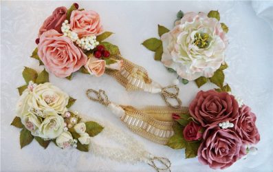 Rosas grandes e pequenas de Foamiran: 150+ (foto) com instruções passo a passo. 7 master classes detalhadas para iniciantes