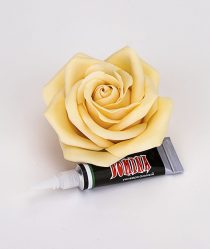 Rosas grandes e pequenas de Foamiran: 150+ (foto) com instruções passo a passo. 7 master classes detalhadas para iniciantes