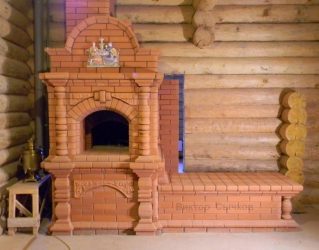 A simbiose do presente e do passado! Fogões originais russos no interior das casas