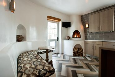 A simbiose do presente e do passado! Fogões originais russos no interior das casas